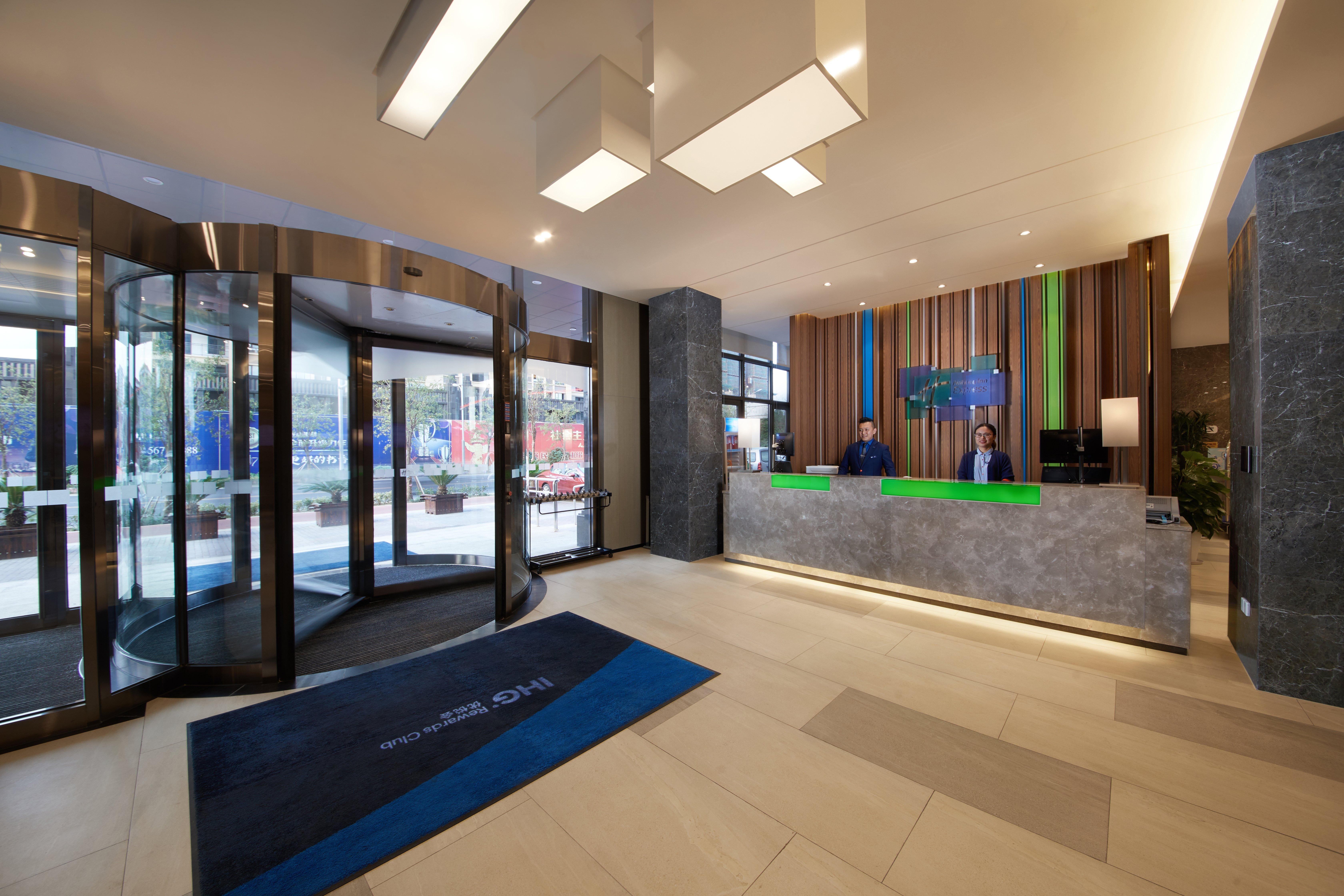 Holiday Inn Express Zhangjiagang East By Ihg Exterior foto